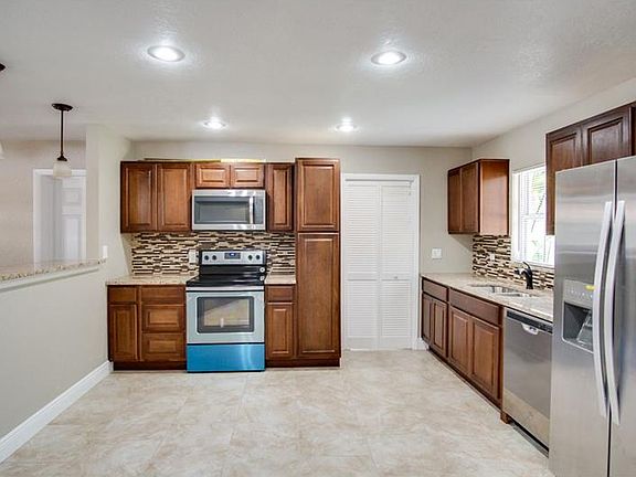 3rd image of 3228 Wallington Dr