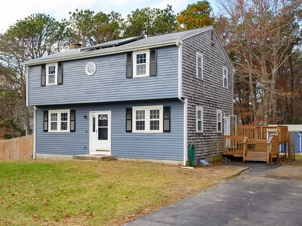 19 Barquentine Dr, Plymouth, MA 02360