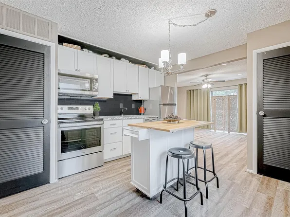 12900 Walden Rd APT 819H, Montgomery, TX 77356
