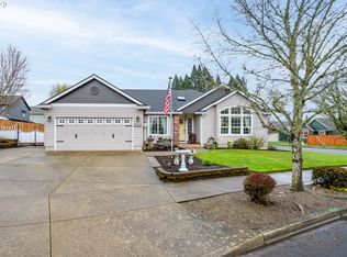 3134 NE Newby St, McMinnville, OR 97128