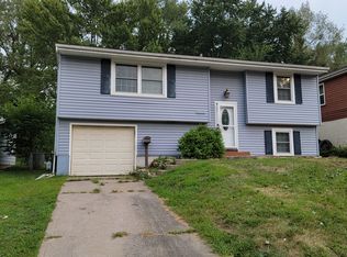 4815 N Tullis Ave, Kansas City, MO 64119