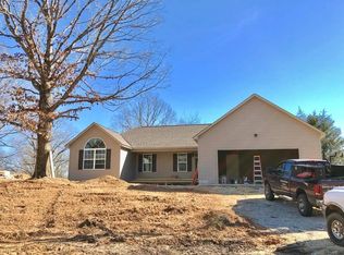 1315 Sayles Cir, Lawrenceburg, TN 38464