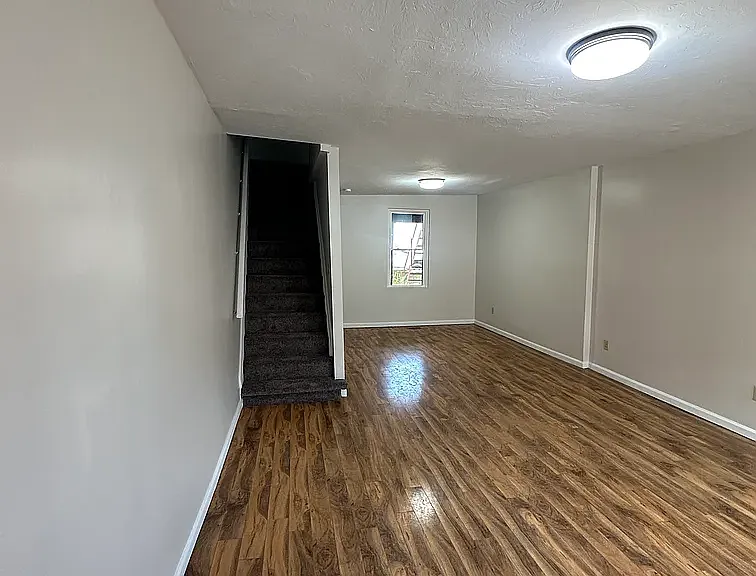 1308 Boyle St — Photo 9