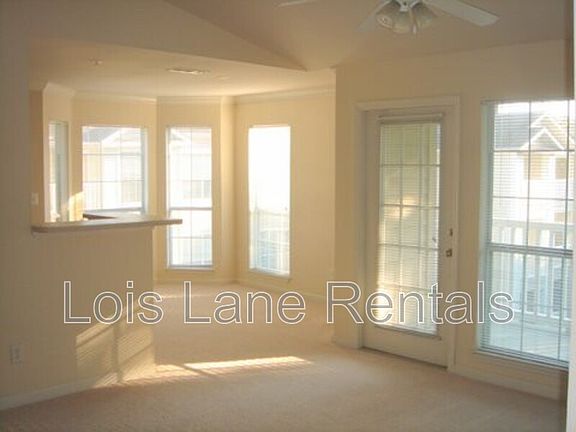2nd image of 700 Daniel Ellis Dr #4302-1