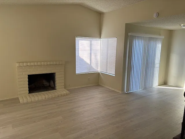 3 bed, 1.5 bath, 1100 sqft, $2,650 — Photo 4