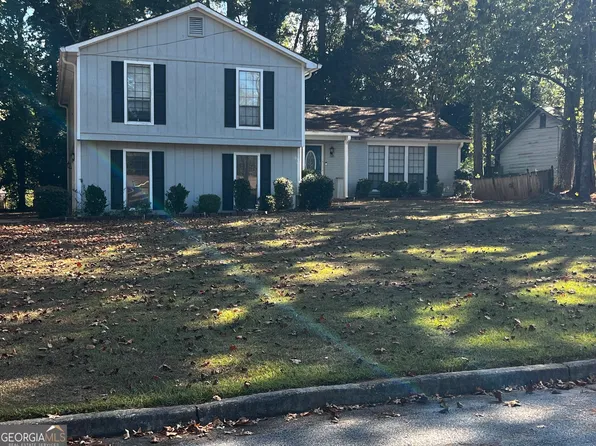 1071 Redan Trail Ct, Stone Mountain, GA 30088