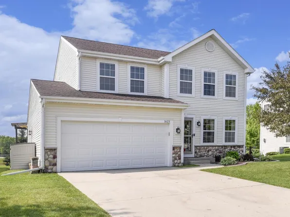 1623 Redwood STREET, West Bend, WI 53095