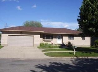 1338 N Maple, Watertown, SD 57201