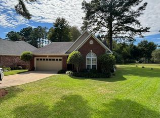 147 Muirfield Ln, Dothan, AL 36305