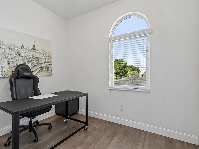 2113 W Cass St #2 — Photo 38