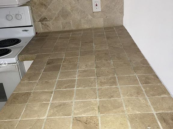 3rd image of 116 San Remo Blvd
