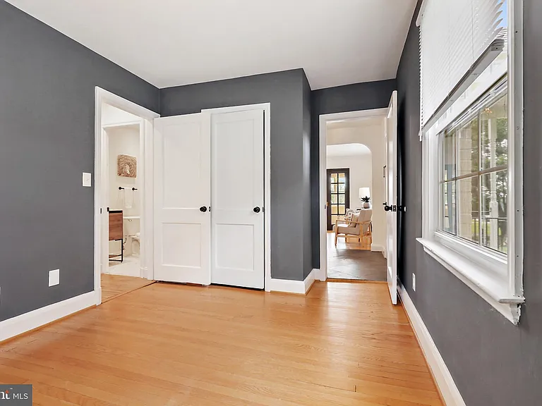 9223 Old Court Rd — Photo 38