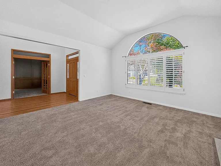507 Woodfern Ct — Photo 7