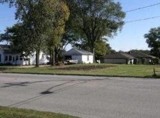 212 E Blackhawk Dr, Byron, IL 61010