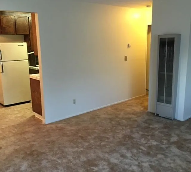 90 E Edmundson Ave — Photo 3