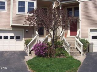 8 Silversmith Dr #8, Danbury, CT 06811