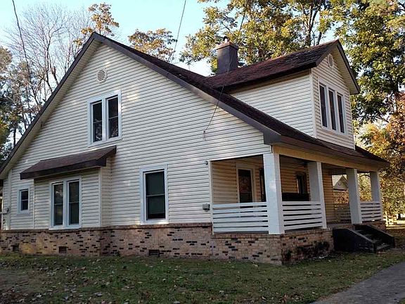 2nd image of 203 N 10th St