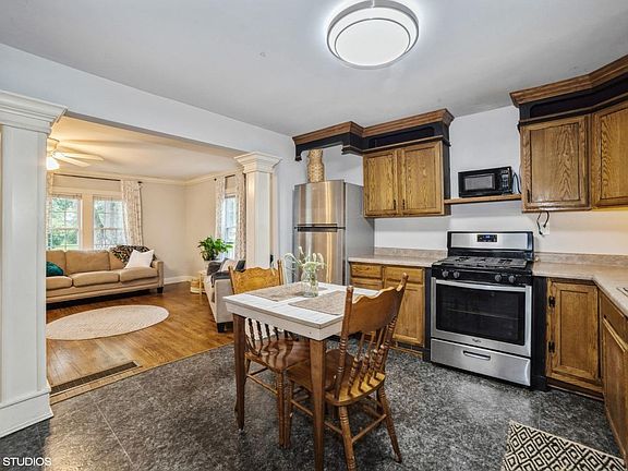 5th image of 5029 Lexington Ave