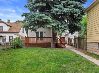 3252 North 40th STREET, Milwaukee, WI 53216