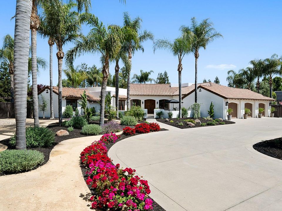 1st image of 39372 Spyglass Pl