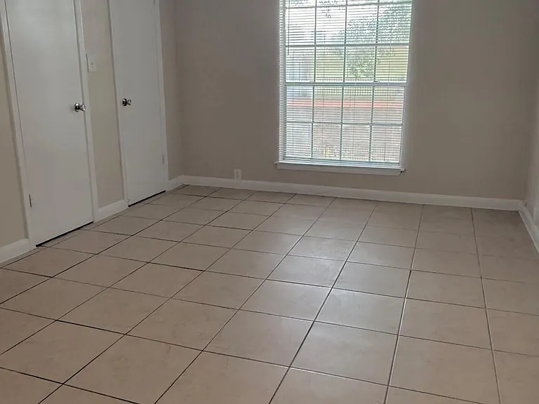 Southern Oaks Apartments — Photo 37