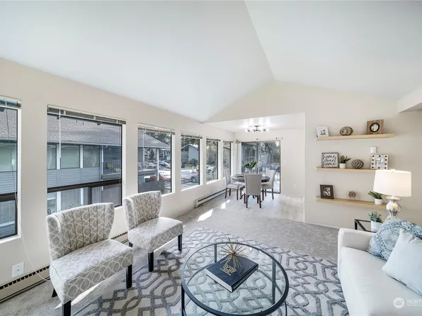 1602 149th Place SE #3, Bellevue, WA 98007