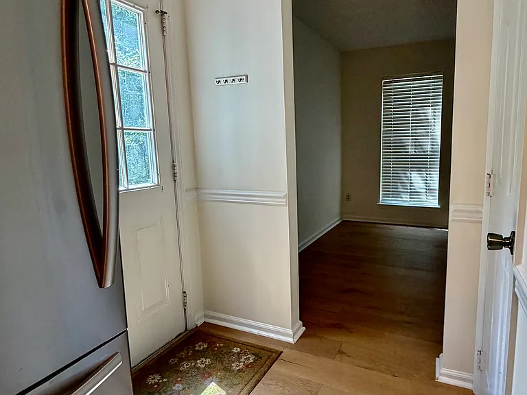 11809 Lansbury Ct — Photo 26