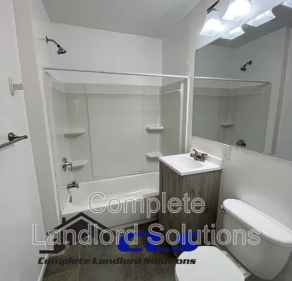 2225 1st Ave — Photo 4