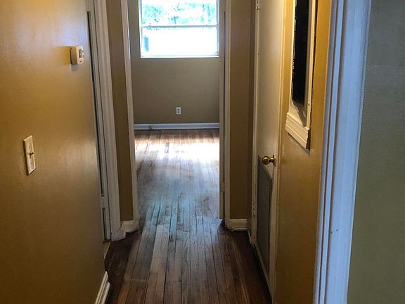 4th image of 1038 Arco Dr #1