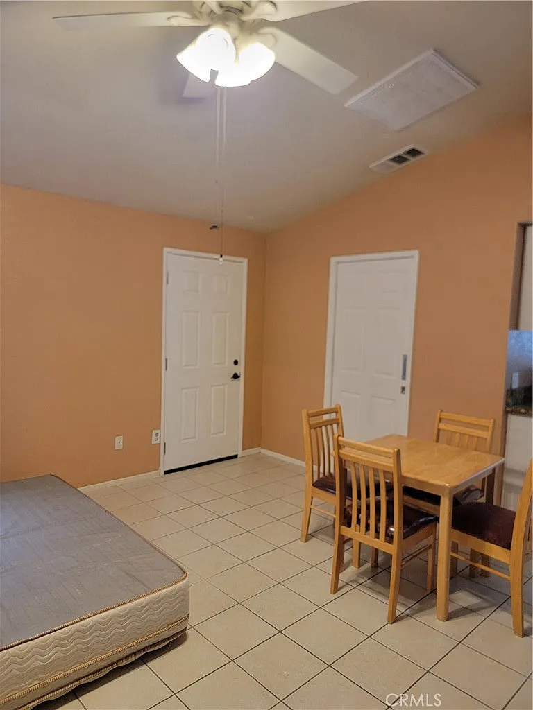Studio, 450 sqft, $1,450 — Photo 1