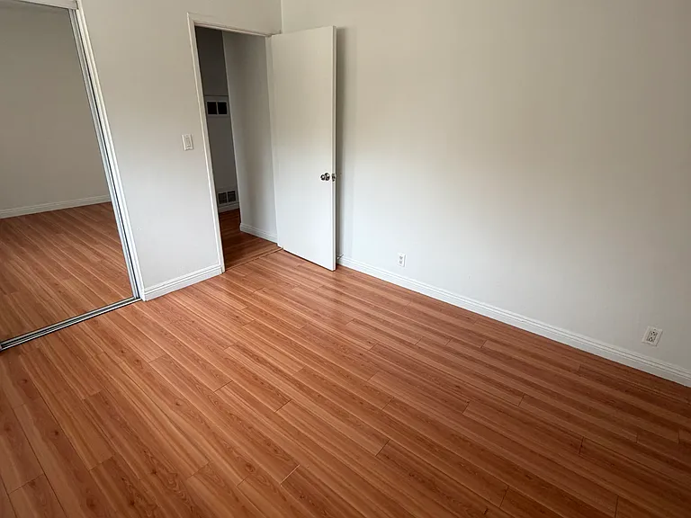 1527 S Shenandoah St #1 — Photo 7