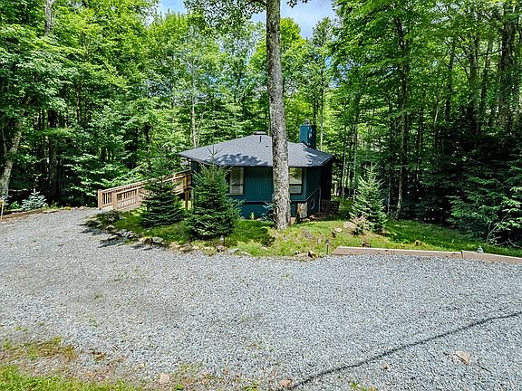 3rd image of 143 Hornbeam Road