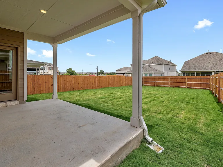 109 Ventura Dr — Photo 24
