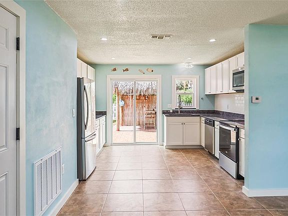 3rd image of 6814 DRIFTWOOD DRIVE