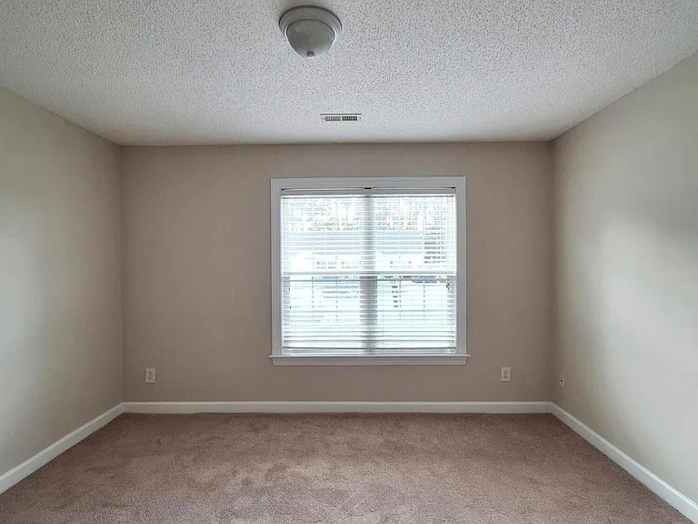 1205 Price Dr #B — Photo 9