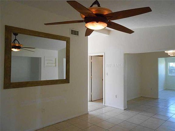 4th image of 5212 Lahaina Dr