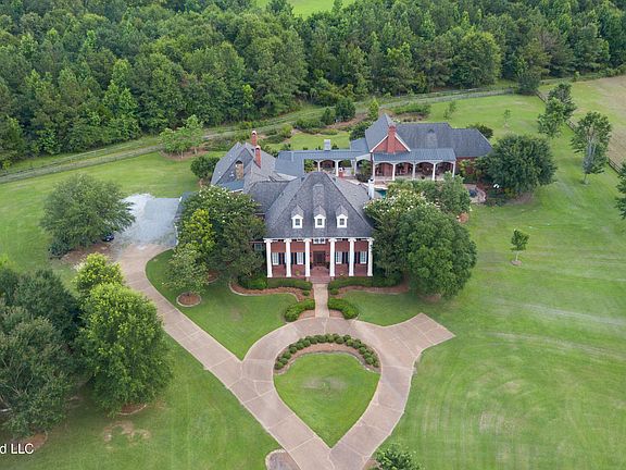 3rd image of 317 Highland Meadow Rd