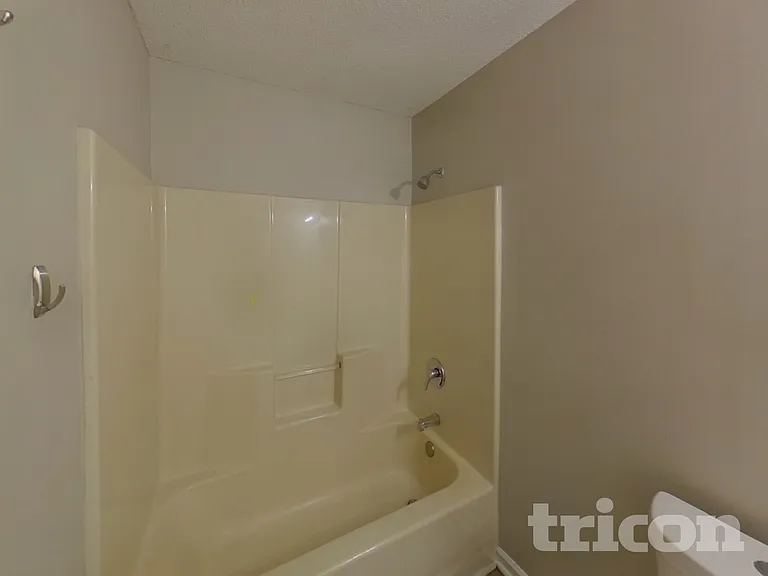 296 Whitney Ln — Photo 16
