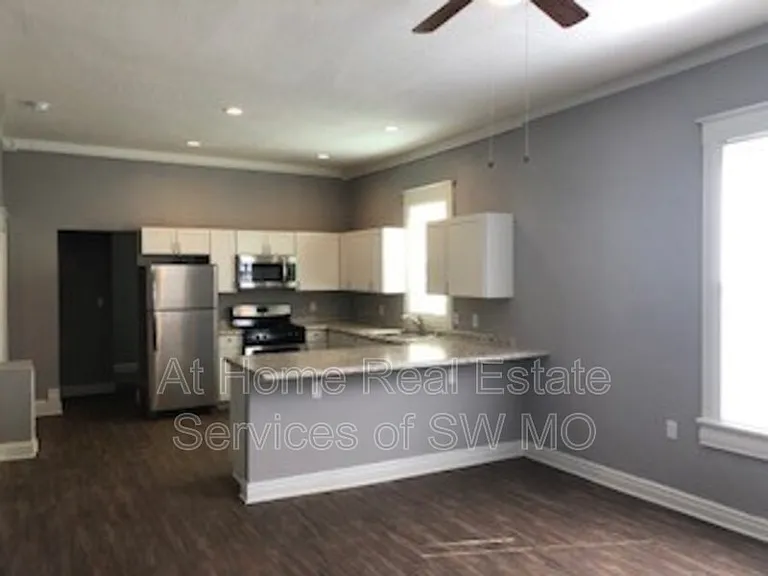 626 S New Ave — Photo 14