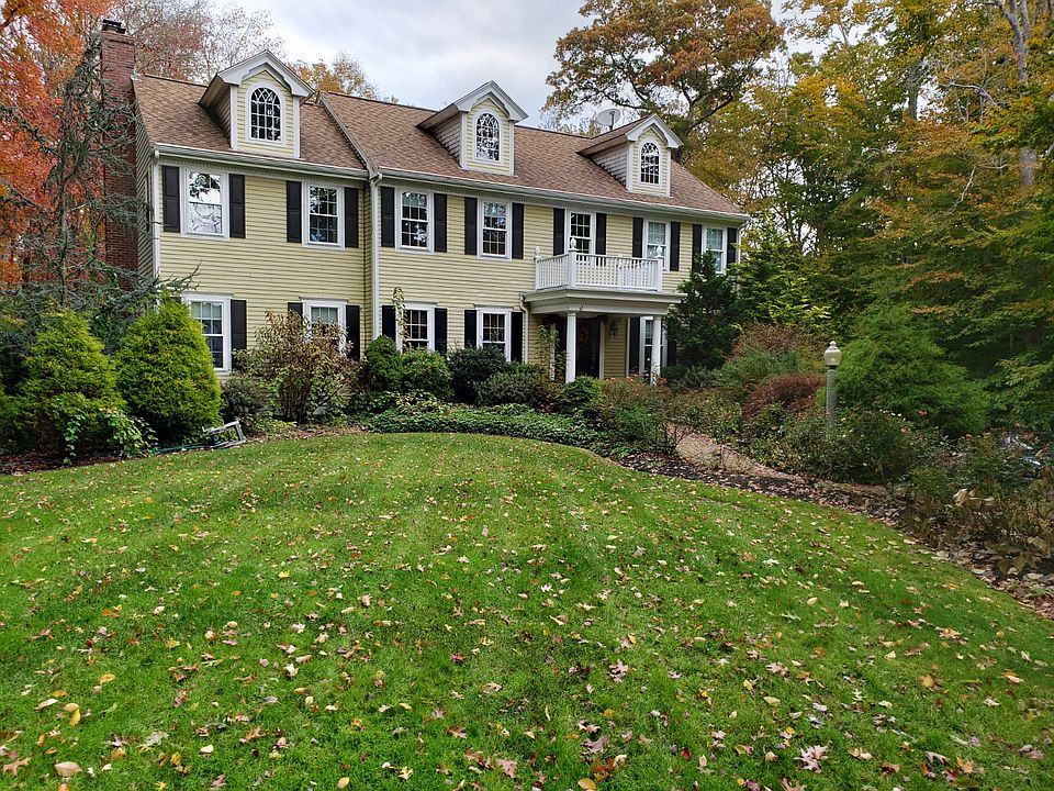 4 bedroom colonial