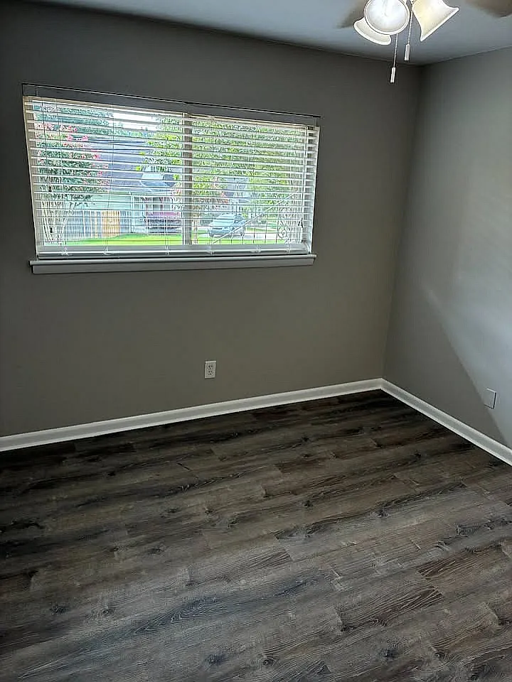 Crestline Court — Photo 3