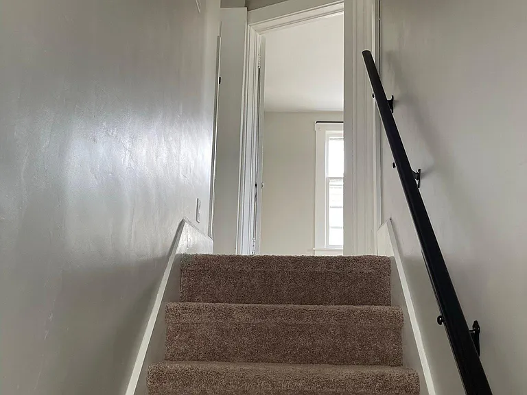 234 E Walnut St — Photo 20