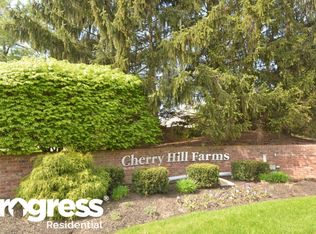 6875 Wild Cherry Dr, Fishers, IN 46038