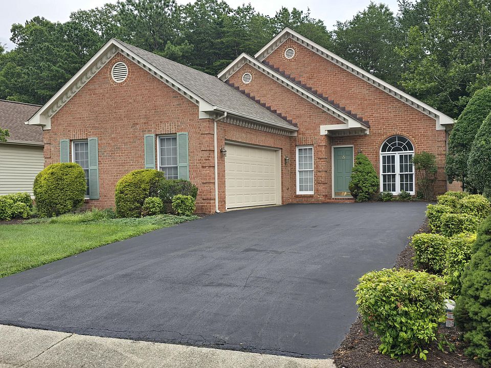 1st image of 4042 Parkway Place Dr