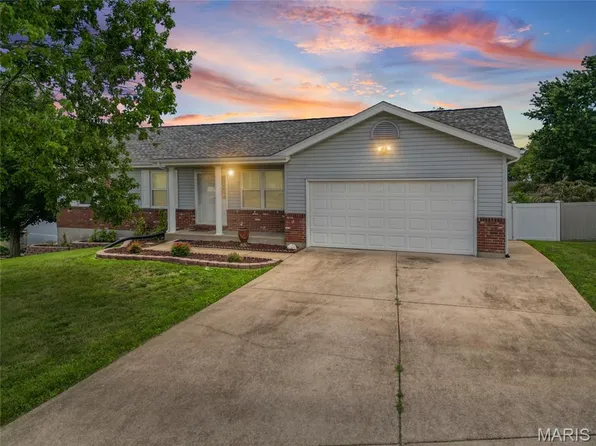 3532 Saint Francis Dr, Arnold, MO 63010