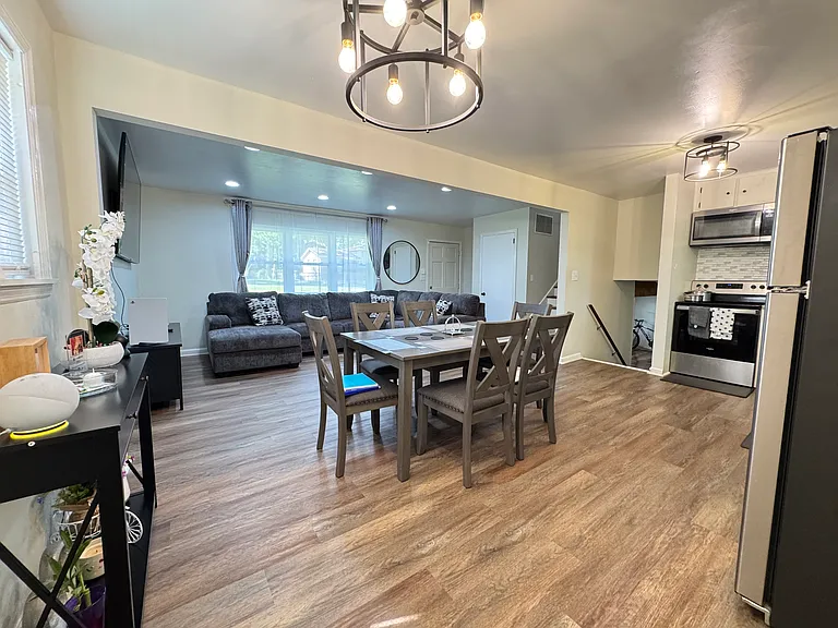 2323 Applewood Dr — Photo 12