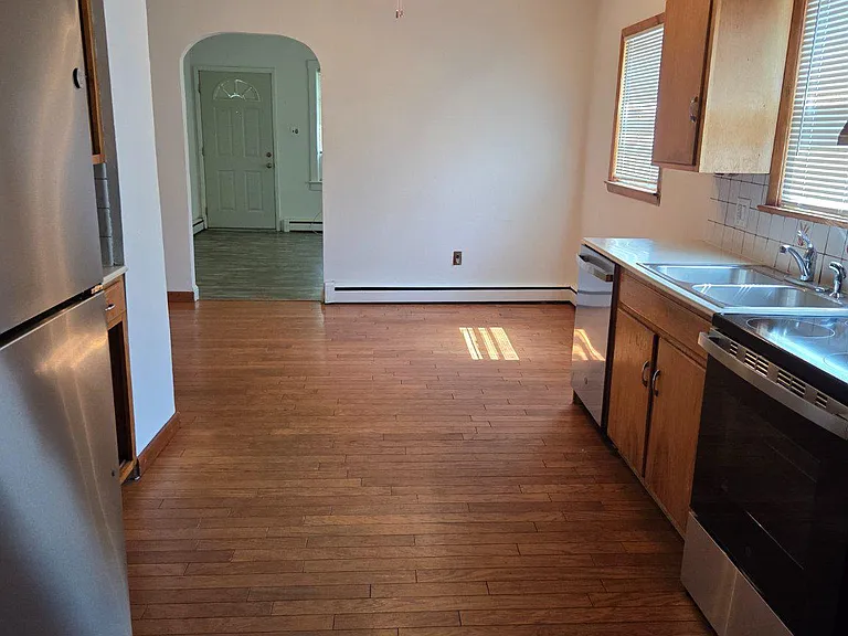314 Victoria St — Photo 3