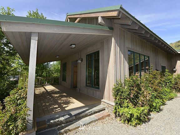 2nd image of 506 North Landing