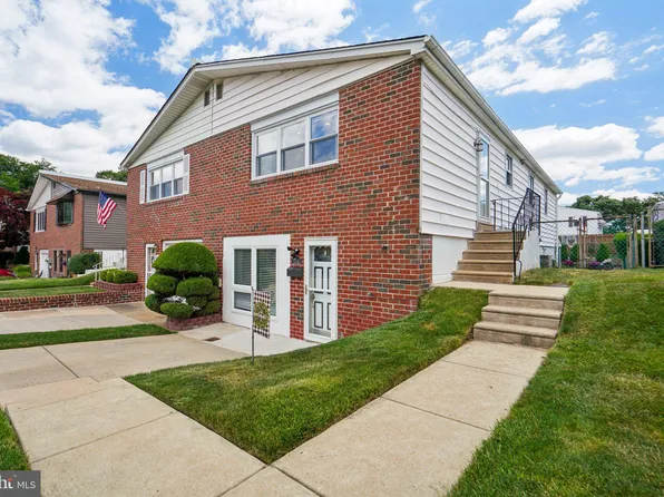 15141 Milford St, Philadelphia, PA 19116