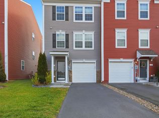 43 Cecily Way, Ranson, WV 25438